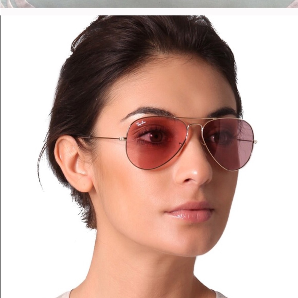 Gold and pink Ray-Ban aviators
